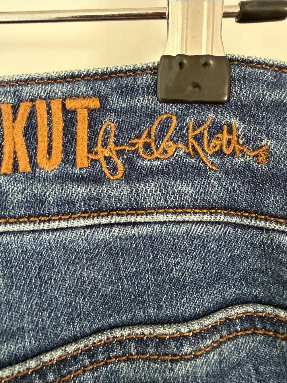 KUT from the KLOTH- Lucy Wide Leg medium wash Jeans size 8 Women’s color Ione - Picture 2 of 10
